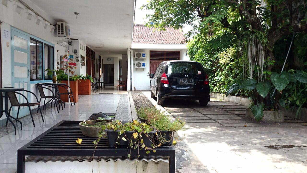 Isro Guesthouse Syariah Kepanjen Экстерьер фото